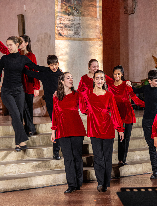Coreografia natalizia in occasione del Concerto di Natale